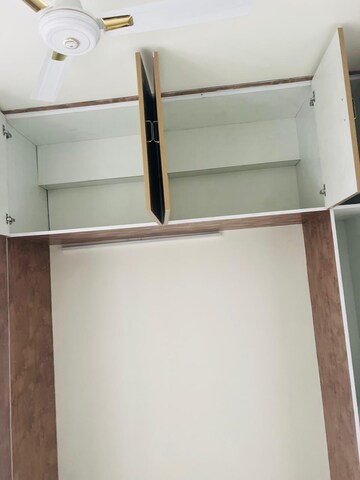 Furnished Amenities in 2 BHK Apartment at Signature Global Synera, Sector 81 – for Sale