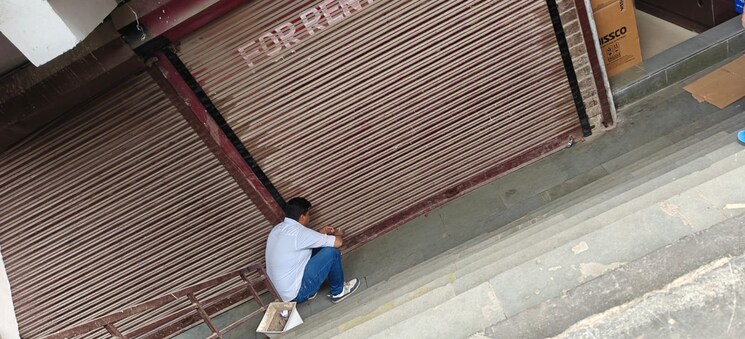 undefined, tughlakabad Commercial Shop 350 Sq.Ft. In Tughlakabad Delhi 8361668