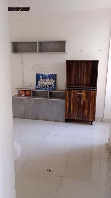 Furnished Amenities in 3 BHK Apartment at Signature Global Synera, Sector 81 – for Rent