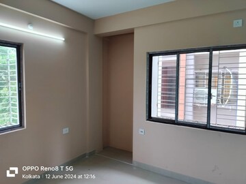 Room in 3 BHK Apartment at Joka – for Sale