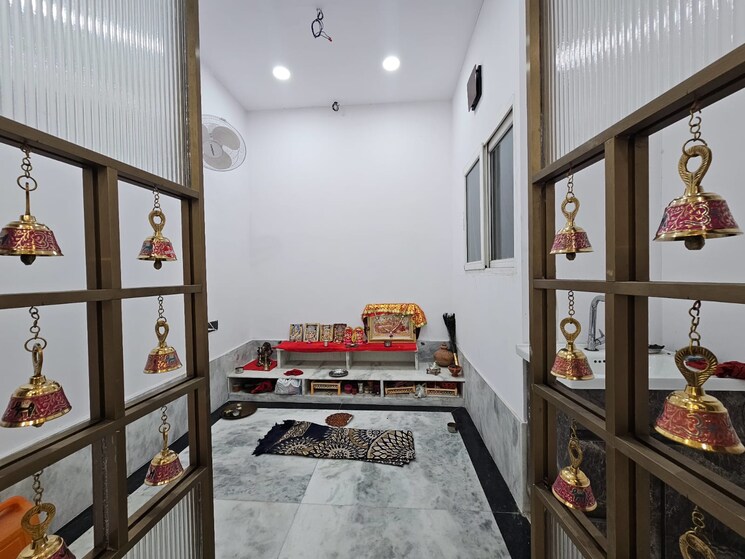 Bedroom, sector 117 6+ Bedroom 180 Sq.Mt. Independent House In Sector 117 Noida 8362114