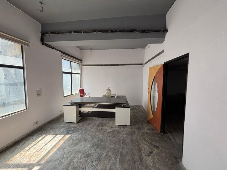 Floor Plan, sector 63 Commercial Office Space 2800 Sq.Ft. In Sector 63 Noida 8362180