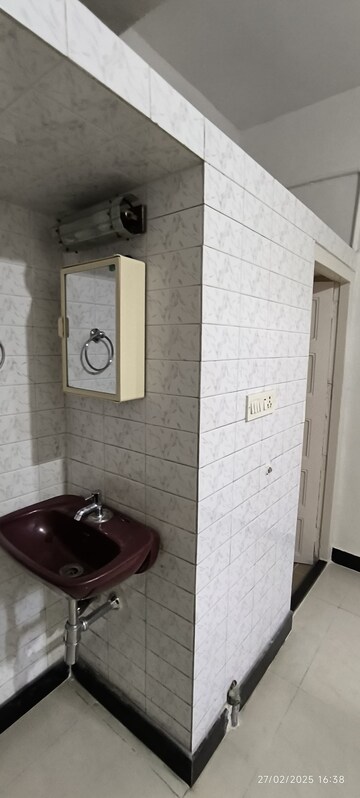 Bathroom in 4 BHK Villa at Union Park – for Rent