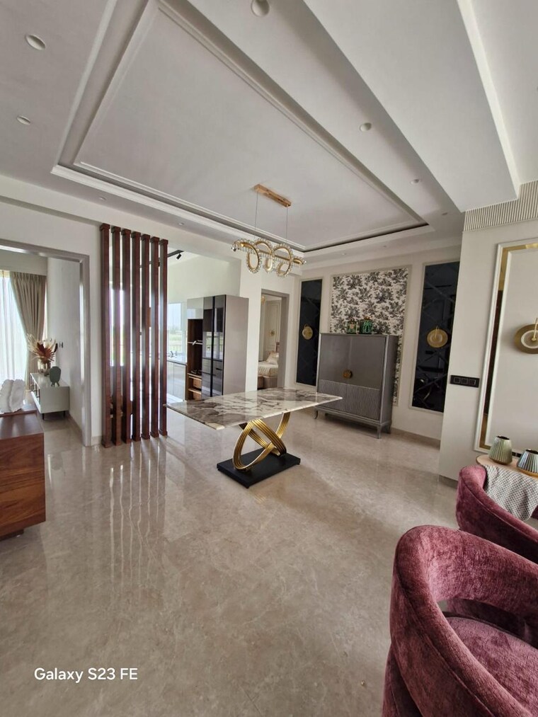 Living Room, patiala road 3 Bedroom 202 Sq.Yd. Apartment In Patiala Road Zirakpur 8362311