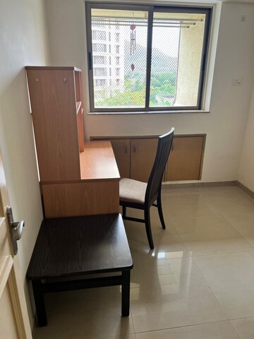 2.5 BHK Apartment For Rent in Raheja Acropolis, Deonar