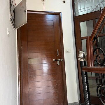 Staircase in 3 BHK Builder Floor at Sector 52 – for Rent