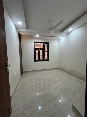 Room in 2 BHK Builder Floor at Freedom Fighters Enclave – for Rent