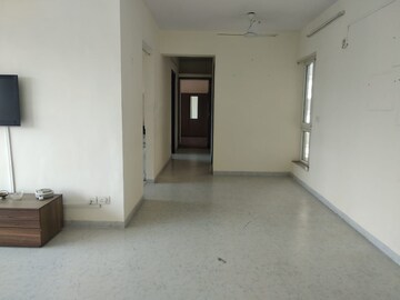 Room in 2 BHK Apartment at Runwal The Orchard Residency, Ghatkopar West – for Rent