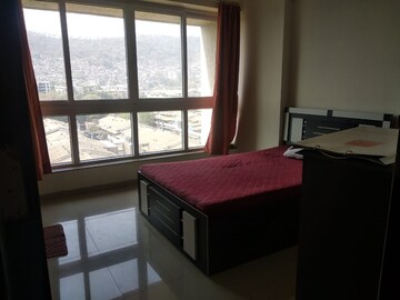 Room in 2 BHK Apartment at Runwal The Orchard Residency, Ghatkopar West – for Rent