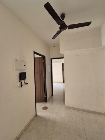 Room in 2 BHK Apartment at Lodha Amara, Kolshet Road – for Sale