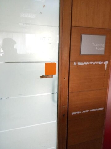 Furnished Amenities in  Showroom at Kandivali West – for Rent