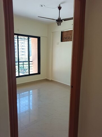 Room in 2 BHK Apartment at Collectors Colony – for Rent