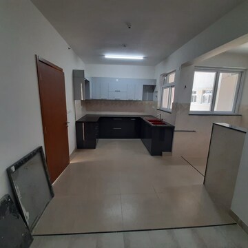 Kitchen in 3.5 BHK Apartment at Prestige Woodland Park, Cooke Town – for Rent