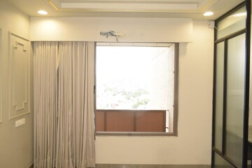 Room in 3 BHK Apartment at Vastrapur – for Rent