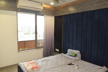 Bedroom in 3 BHK Apartment at Vastrapur – for Rent