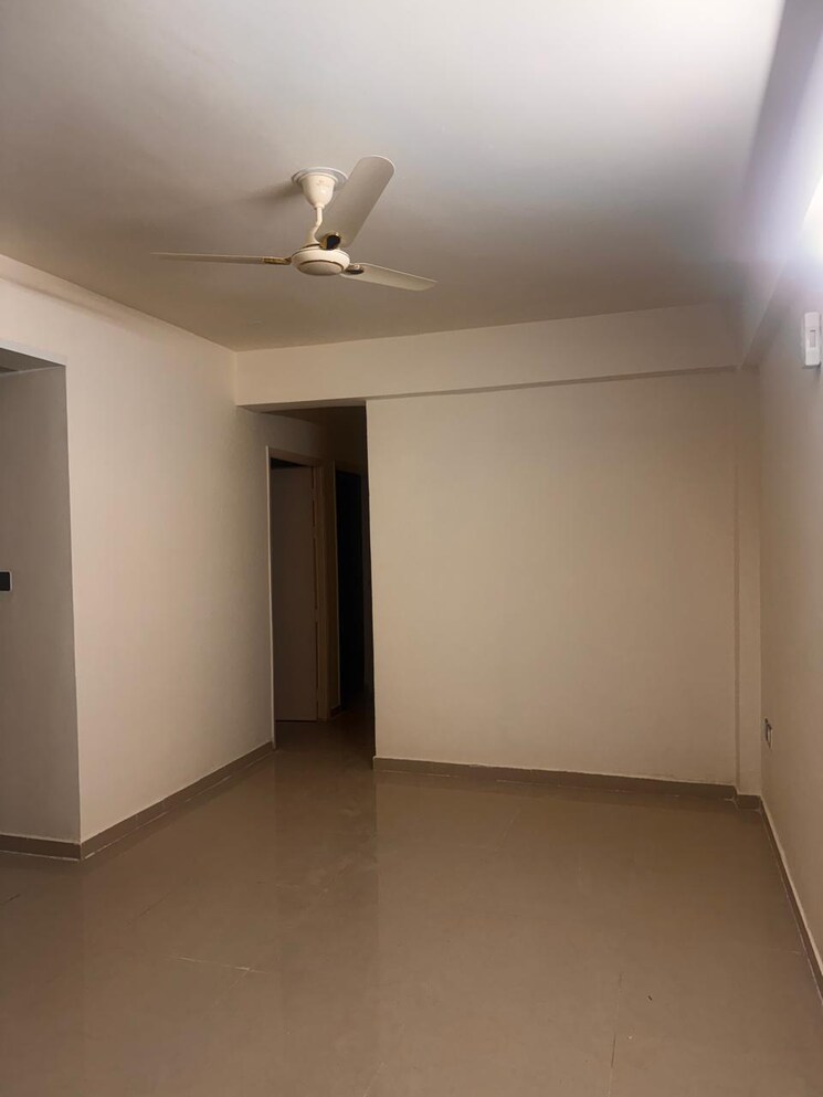 Room, rof-aalayas-phase-2 3 Bedroom 864 Sq.Ft. Apartment In Sector 102 Gurgaon 8362662