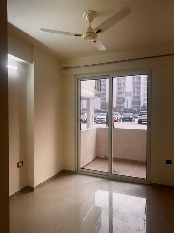 Room in 3 BHK Apartment at ROF Aalayas Phase 2, Sector 102 – for Rent