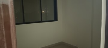 Room in 2 BHK Apartment at Thane West – for Rent