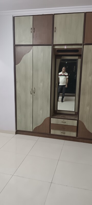 Bathroom in 2 BHK Apartment at Thane West – for Rent
