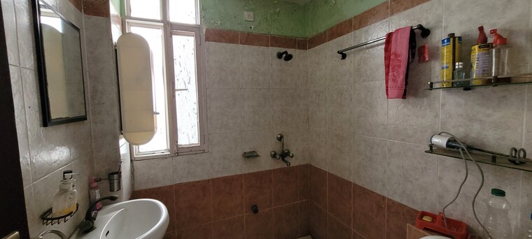 Bathroom, antriksh-green-kaushambi 2 Bedroom 1300 Sq.Ft. Apartment In Dabur Chowk Ghaziabad 8363005