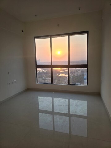 Room in 3.5 BHK Apartment at Embassy Lake Terrace, Hebbal – for Rent