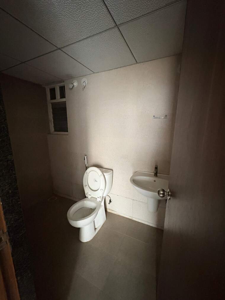 Bathroom, gagan-adira 3 Bedroom 1000 Sq.Ft. Apartment In Wagholi Pune 8363018