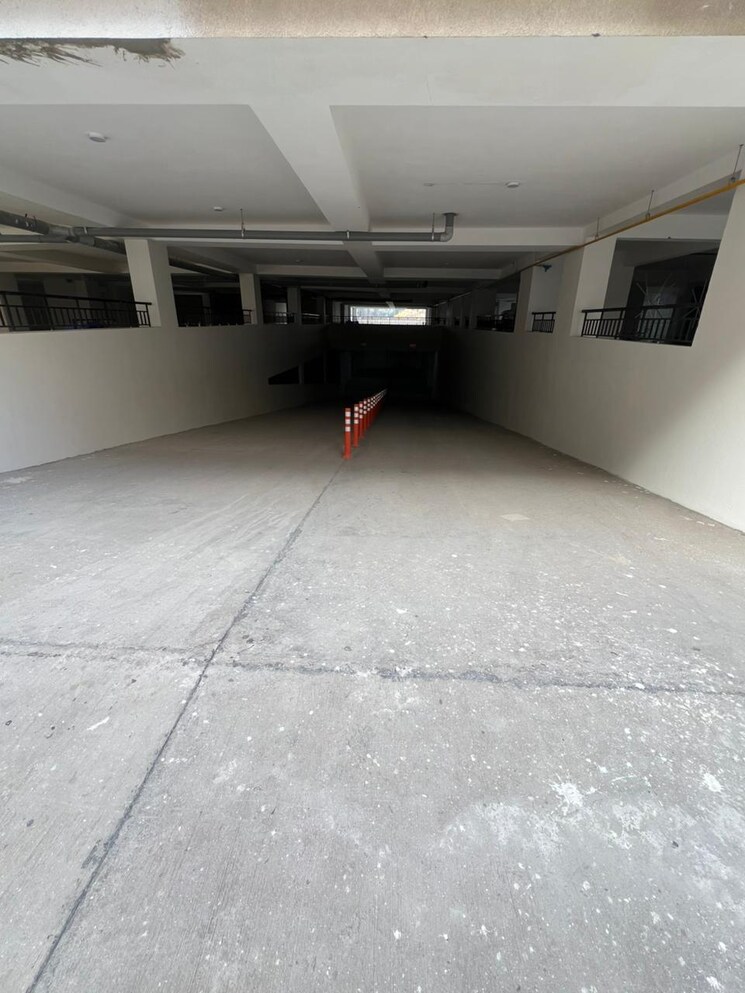  Parking, patiala road 3 Bedroom 1870 Sq.Ft. Apartment In Patiala Road Zirakpur 8363049