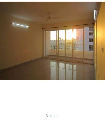 Room in 2 BHK Apartment at Panch Pakhadi – for Rent