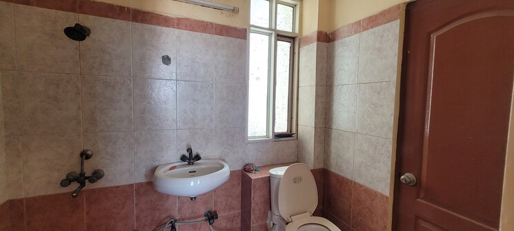 Bathroom, antriksh-green-kaushambi 3 Bedroom 1250 Sq.Ft. Apartment In Dabur Chowk Ghaziabad 8363083