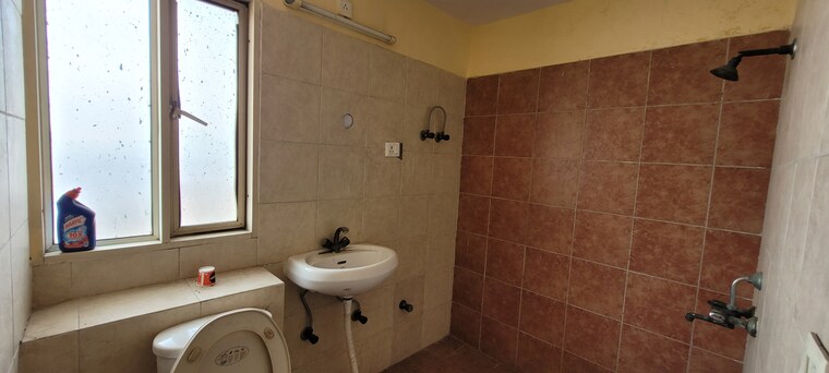 Bathroom, antriksh-green-kaushambi 3 Bedroom 1250 Sq.Ft. Apartment In Dabur Chowk Ghaziabad 8363083