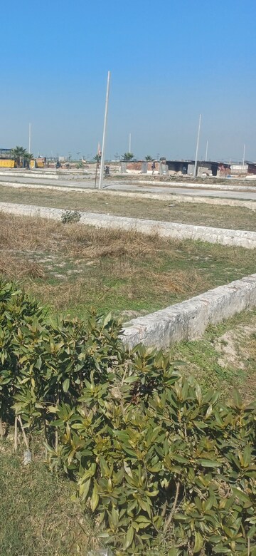  Plot For Sale in Jewar
