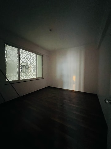 Room in 4 BHK Apartment at Chandra Panorama, Sushant Golf City – for Sale