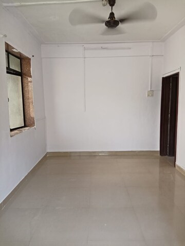 Bedroom in 1.5 BHK Apartment at Union Park – for Rent