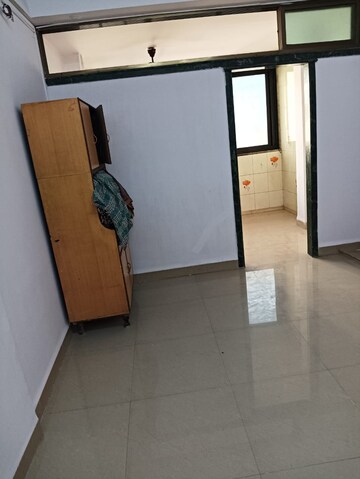 Living Room in 1.5 BHK Apartment at Union Park – for Rent