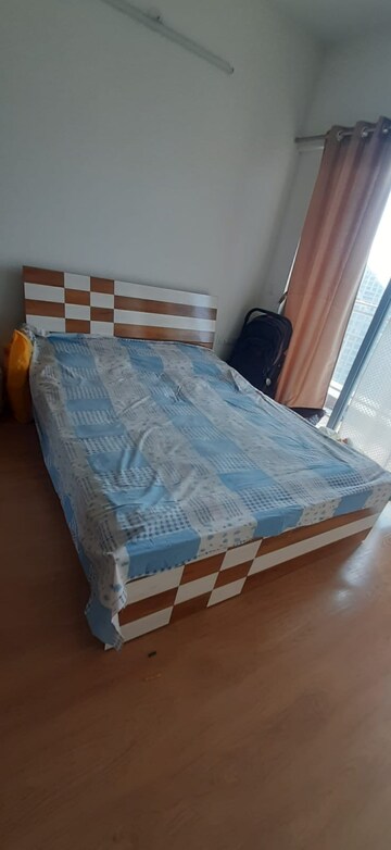 Bedroom in 3.5 BHK Apartment at Amanora Adreno Towers, Hadapsar – for Rent