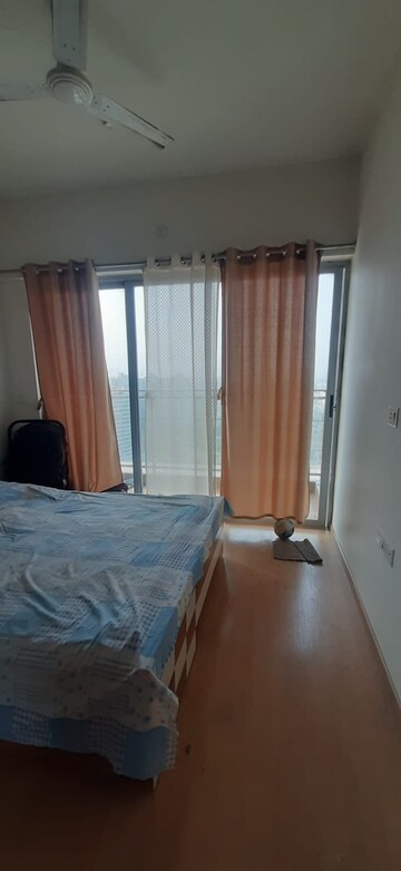 Bedroom in 3.5 BHK Apartment at Amanora Adreno Towers, Hadapsar – for Rent