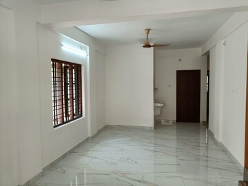 Room in 6+ BHK Apartment at Murinjapalam – for Sale