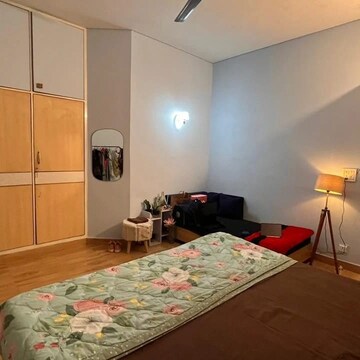 Bedroom in 3 BHK Apartment at Lajpat Nagar Iii – for Rent