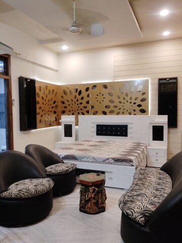Bedroom in 2 BHK Independent House at Gomti Nagar – for Rent