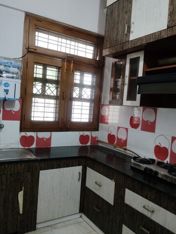 Kitchen in 2 BHK Independent House at Gomti Nagar – for Rent