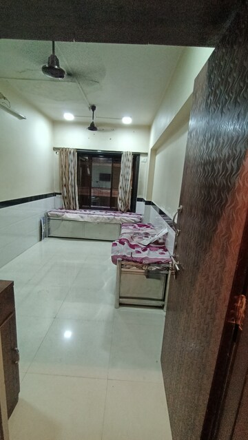 1 RK Apartment For Rent in Maitri Murti Apartment, Santacruz East