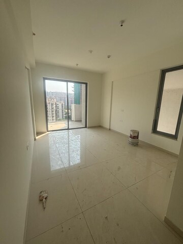 Room in 3.5 BHK Apartment at Kalpataru Jade Residences, Baner – for Rent