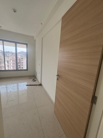 Room in 3.5 BHK Apartment at Kalpataru Jade Residences, Baner – for Rent