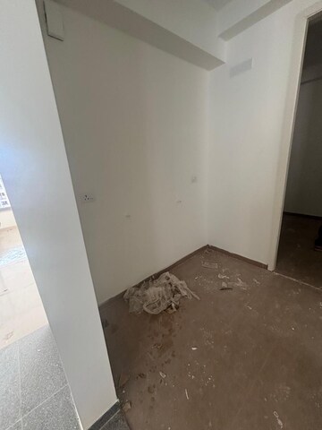 Room in 3.5 BHK Apartment at Kalpataru Jade Residences, Baner – for Rent