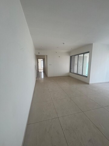 Room in 3.5 BHK Apartment at Kalpataru Jade Residences, Baner – for Rent