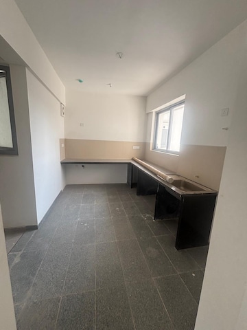 Kitchen in 3.5 BHK Apartment at Kalpataru Jade Residences, Baner – for Rent