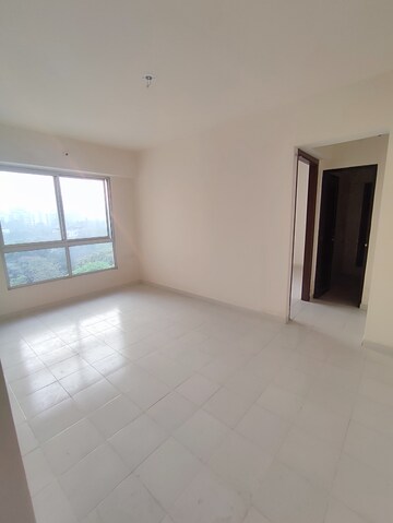 Master Bedroom in 2 BHK Apartment at Kalpataru Paramount, Kapur Bawdi – for Rent