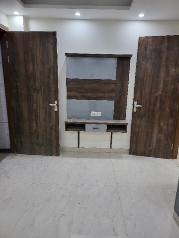 Room in 3 BHK Builder Floor at Ramesh Nagar – for Sale