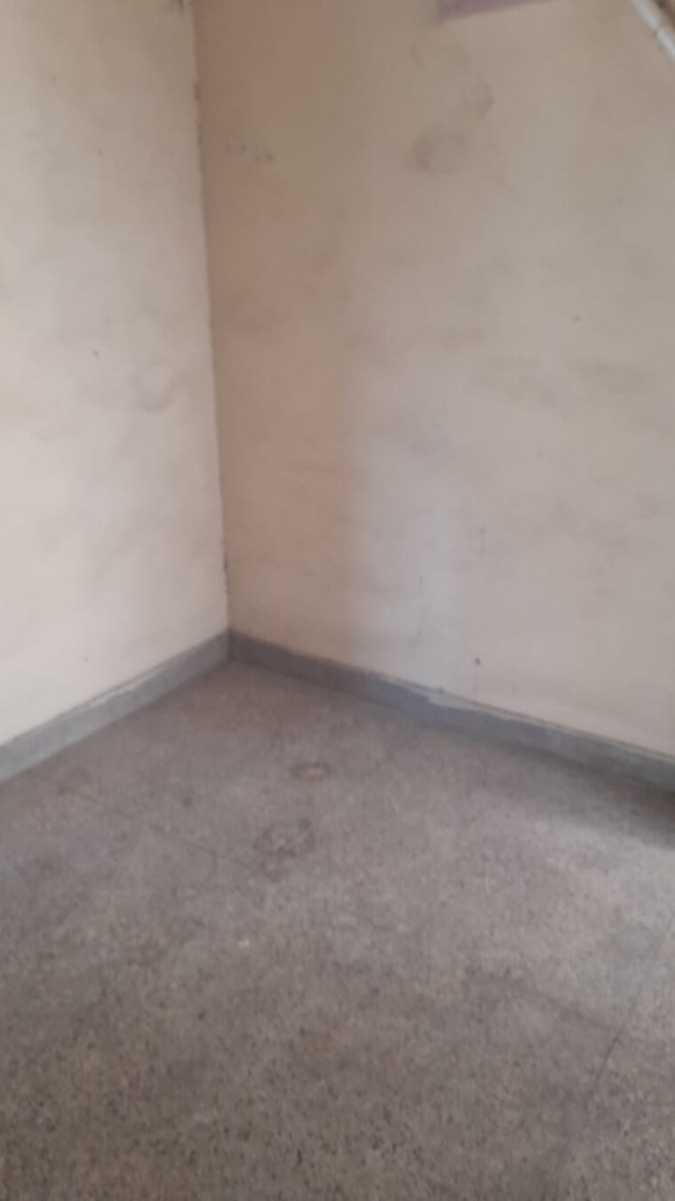 Room, ip extension 3 Bedroom 1200 Sq.Ft. Apartment In Ip Extension Delhi 8363863