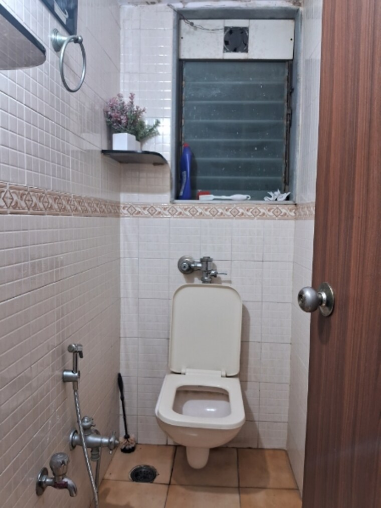 Bathroom, dosti-daffodil 1 Bedroom 400 Sq.Ft. Apartment In Wadala East Mumbai 8363882